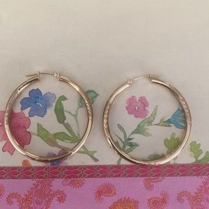 Solid 10k Gold Vintage Hollow Matte/Shiny Diamond Etched Ladies Hoop Earrings!!